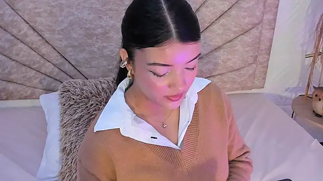 EmmaBlossom online show from 12/19/25, 04:14