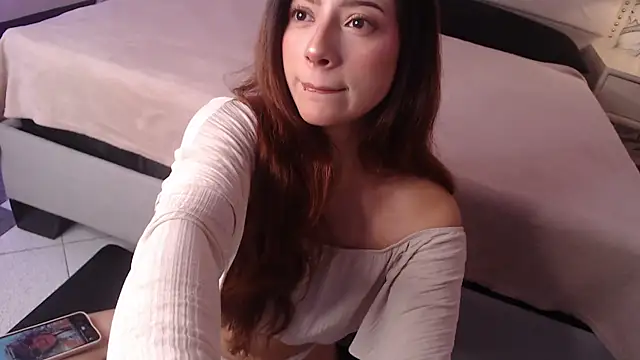 Adrianna5  online show from 11/08/25, 11:21