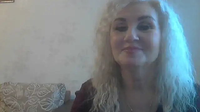 Snapshot of LadySexyBlond chatting on 10/16/25, 05:41 LadySexyBlond online show from 10/16/25, 05:41