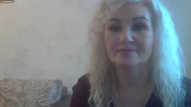 Snapshot of LadySexyBlond chatting on 11/07/25, 08:36 LadySexyBlond online show from 11/07/25, 08:36