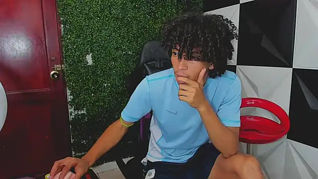 xion ez online show from 10/13/25, 08:42