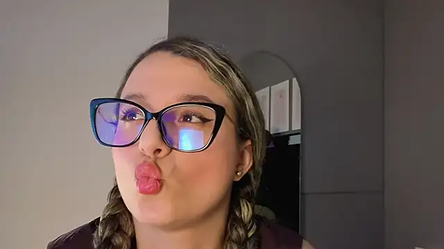 katiaa lovv online show from 03/11/26, 12:22