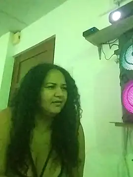 MEYBELLATINA online show from 06/13/26, 01:36