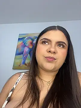 Snapshot of MissSofia_1 chatting on 11/08/25, 01:17 MissSofia 1 online show from 11/08/25, 01:17