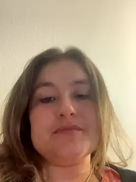 Snapshot of BuzzBunni69 chatting on 11/19/25, 12:32 BuzzBunni69 online show from 11/19/25, 12:32