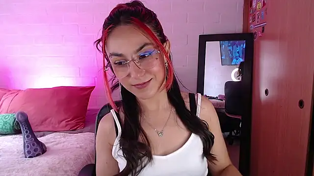 Snapshot of Amy66 chatting on 05/21/26, 04:25 Amy66 online show from 05/21/26, 04:25