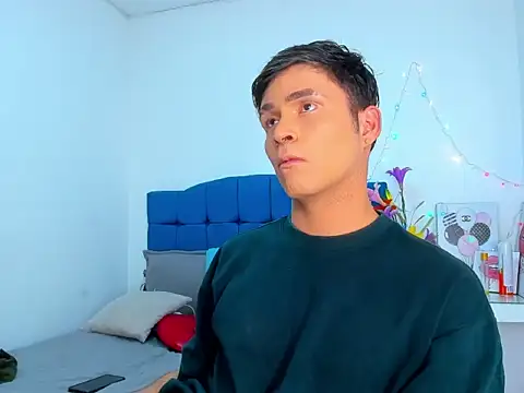 Aaron Foxxx online show from 11/30/25, 07:18