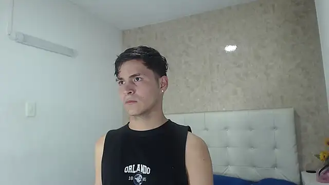 Aaron Foxxx online show from 12/13/25, 08:25