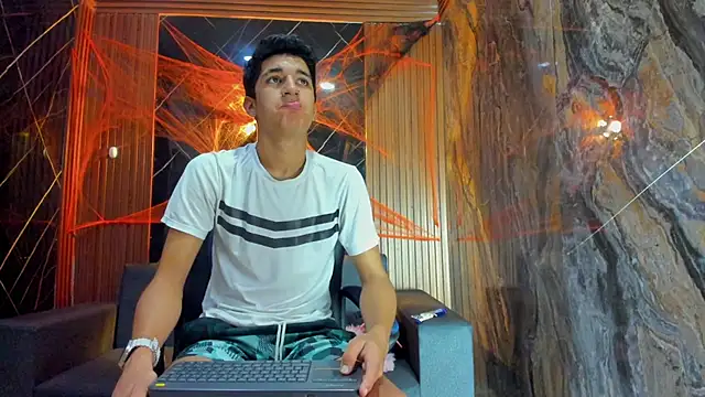 Stiben boy online show from 10/26/25, 03:12