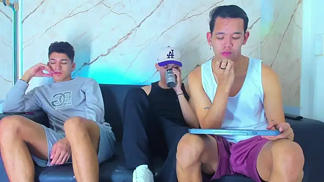 Stiben boy online show from 11/24/25, 04:01