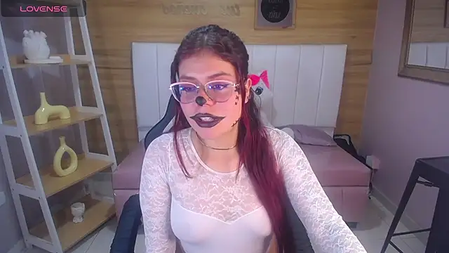 draviana a  online show from 10/18/25, 03:09