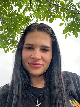 Snapshot of Alina_XXXX_ chatting on 05/18/26, 01:06 Alina XXXX online show from 05/18/26, 01:06