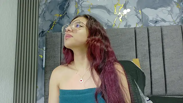 Abrilmirren online show from 09/28/25, 11:26