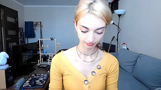 Snapshot of JillianBozak chatting on 10/02/25, 10:00 JillianBozak online show from 10/02/25, 10:00