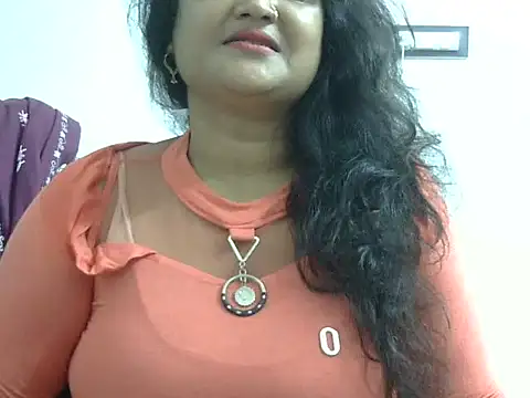 Snapshot of aarohee9 chatting on 11/10/25, 12:37 aarohee9 online show from 11/10/25, 12:37