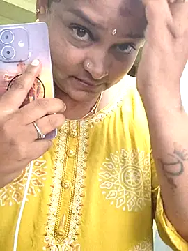 navyasree143 online show from 12/04/25, 04:55