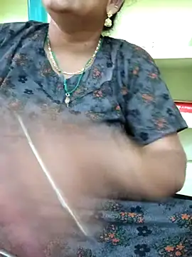 navyasree143 online show from 02/15/26, 08:24