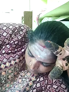 navyasree143 online show from 02/15/26, 08:27