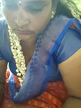 navyasree143 online show from 04/12/26, 04:45