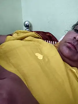 navyasree143 online show from 04/13/26, 10:21