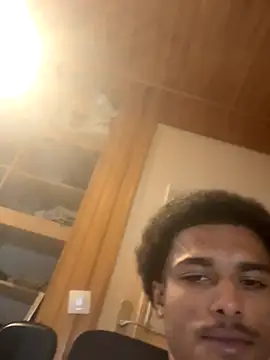 Snapshot of arcy973 chatting on 11/03/25, 11:22 arcy973 online show from 11/03/25, 11:22