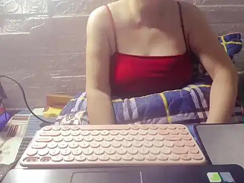 Snapshot of hyhy_99 chatting on 11/17/25, 12:38 hyhy 99 online show from 11/17/25, 12:38