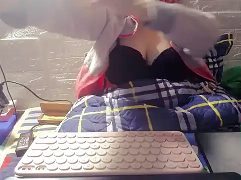 Snapshot of hyhy_99 chatting on 11/29/25, 07:06 hyhy 99 online show from 11/29/25, 07:06