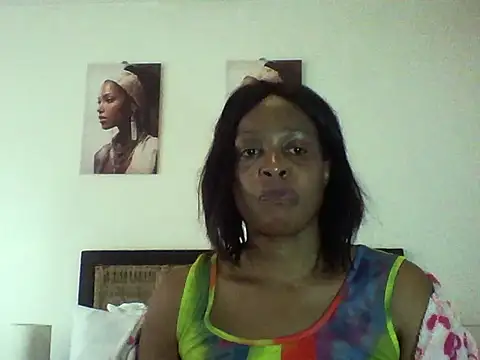 Snapshot of Blacksashaxx chatting on 11/17/25, 12:22 Blacksashaxx online show from 11/17/25, 12:22