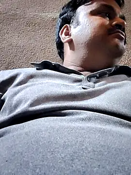 Snapshot of desiyouth94 chatting on 10/22/25, 02:50 desiyouth94 online show from 10/22/25, 02:50