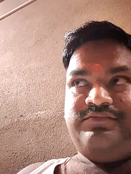 Snapshot of desiyouth94 chatting on 10/24/25, 04:25 desiyouth94 online show from 10/24/25, 04:25