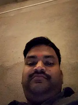 Snapshot of desiyouth94 chatting on 10/26/25, 03:51 desiyouth94 online show from 10/26/25, 03:51