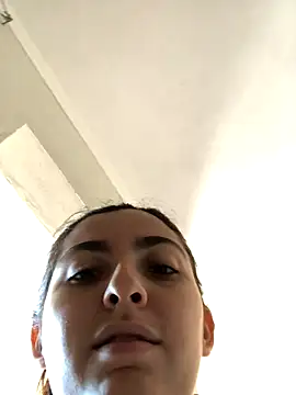 Snapshot of larj021bb chatting on 11/12/25, 11:54 larj021bb online show from 11/12/25, 11:54