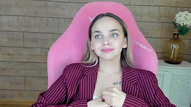 AnitaVenture online show from 09/27/25, 04:23