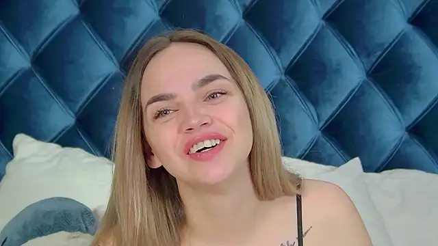 AnitaVenture online show from 11/05/25, 04:23