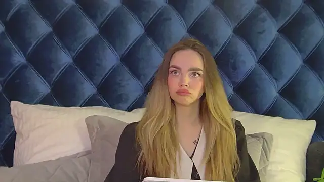 AnitaVenture online show from 04/06/26, 04:46