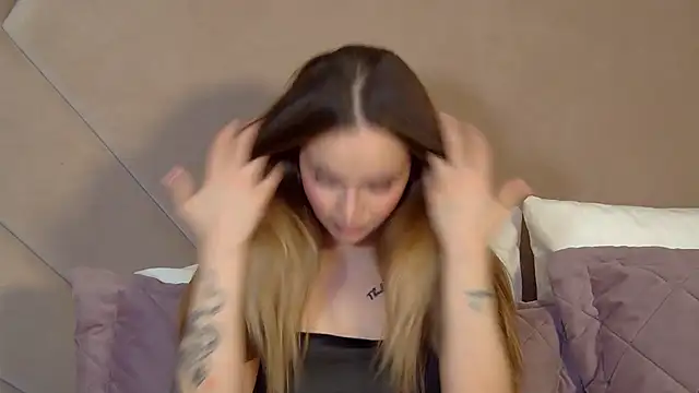 AnitaVenture online show from 04/18/26, 04:11