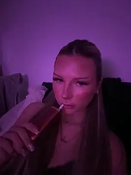 blondeeee online show from 02/25/26, 05:55