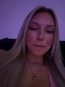 blondeeee online show from 04/25/26, 04:37