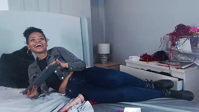 ChantalGarner online show from 02/21/26, 01:17