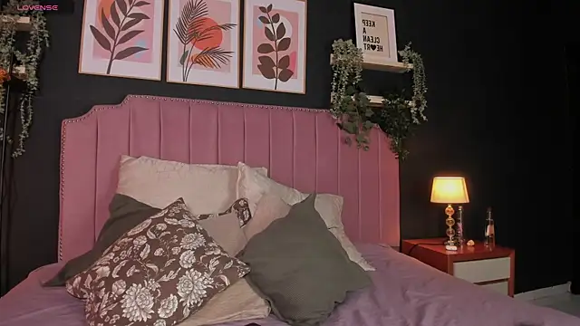 Violeta dh online show from 12/22/25, 12:57