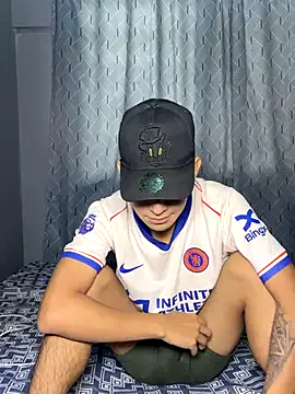 Snapshot of cristyan_arias chatting on 10/01/25, 02:34 cristyan arias online show from 10/01/25, 02:34