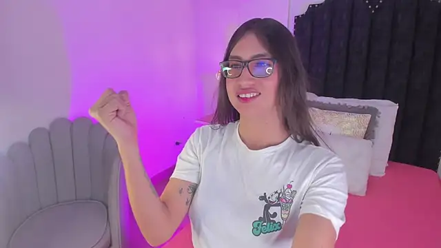 cherrylady 02 online show from 12/14/25, 01:49