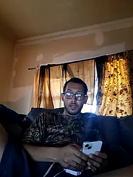 ThrowedWorldWide online show from 11/17/25, 01:50