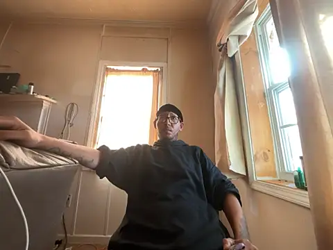 ThrowedWorldWide online show from 12/19/25, 04:03