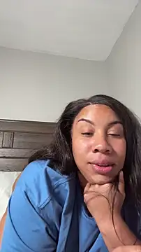 Snapshot of NeliaHexxen chatting on 10/03/25, 04:04 NeliaHexxen online show from 10/03/25, 04:04