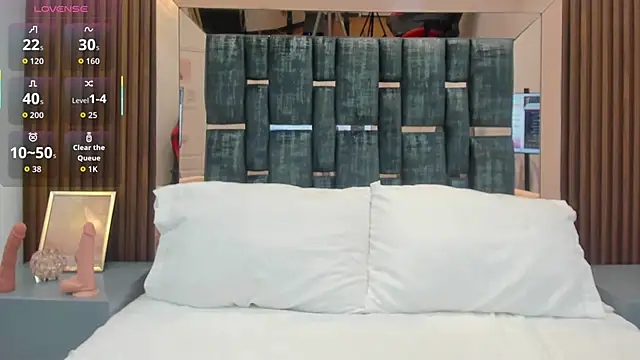 celestebellmont online show from 10/14/25, 12:50