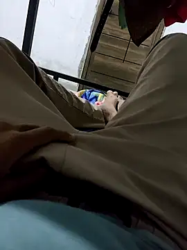 Snapshot of BIG_DICK__BOY chatting on 10/21/25, 06:19 BIG DICK BOY online show from 10/21/25, 06:19