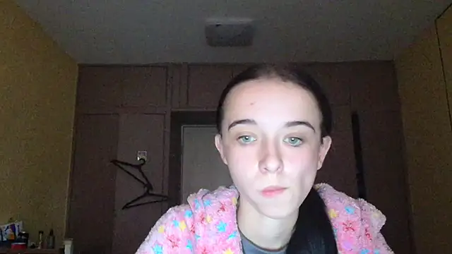 Emilia Light online show from 10/13/25, 06:24