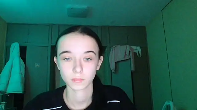 Emilia Light online show from 11/24/25, 07:08