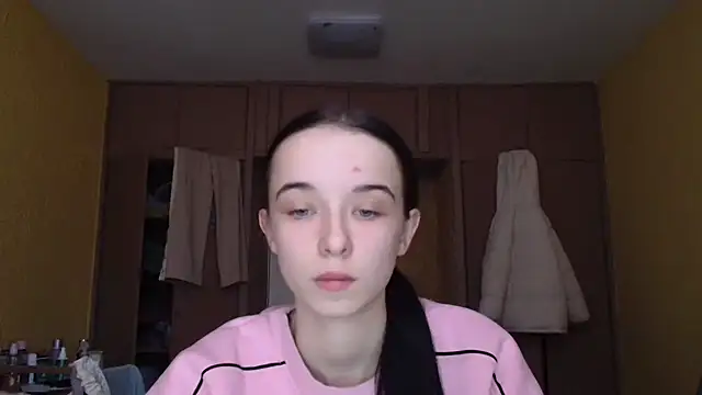 Emilia Light online show from 01/12/26, 08:41